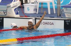 Teresa Perales medalla de oro en los 100 metros libres.