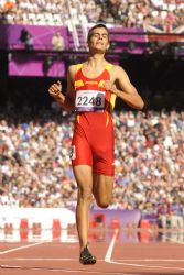 Lorenzo Albadalejo en la final de los 200 metros.