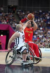 Asier Garcia Pereiro, en el partido contra la selección de baloncesto en silla de ruedas de Estados Unidos.