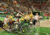 Amadou Diallo (10) intenta lanzar a canasta ante la oposicin de la defensa australiana en el partido de baloncesto que enfrent a Espaa y Australia (75-64)