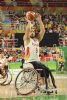 Alejandro Zarzuela (9) realiza un lanzamiento a canasta durante el partido de la cuarta jornada del torneo paralmpico de baloncesto que enfrent a Espaa con Australia (75-64)