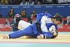 Monica Merenciano, luchando contra la judoka francesa Marion Coadou.