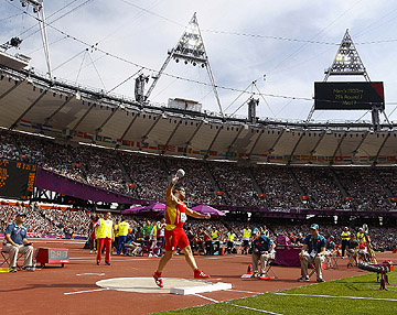 David Casinos en la final de lanzamiento de peso Londres 2012