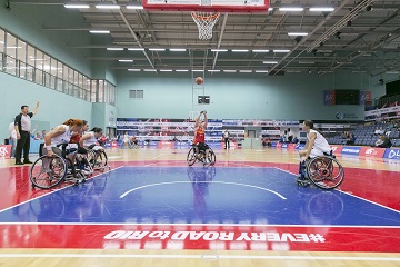 Tiro libre del partido de las chicas contra Italia. Foto: www.sa-images.com