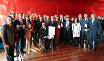 Foto de familia de los premiados