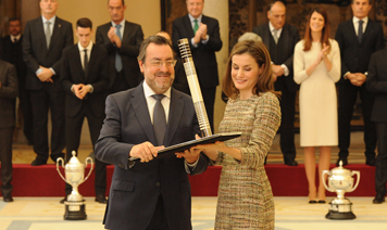 Miguel Carballeda y la Reina Letizia