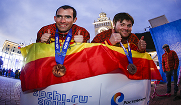 GABRIEL GORCE Y ARNAU FERRER PORTARÁN LA BANDERA ESPAÑOLA EN LA CEREMONIA DE CLAUSURA DE SOCHI 2014