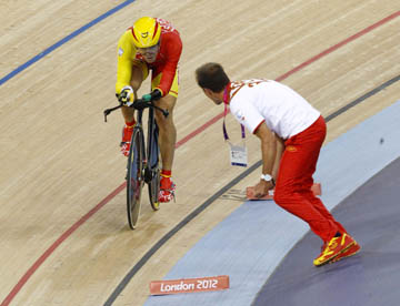 Alfonso Cabello durante la final en el Veldromo de Londres