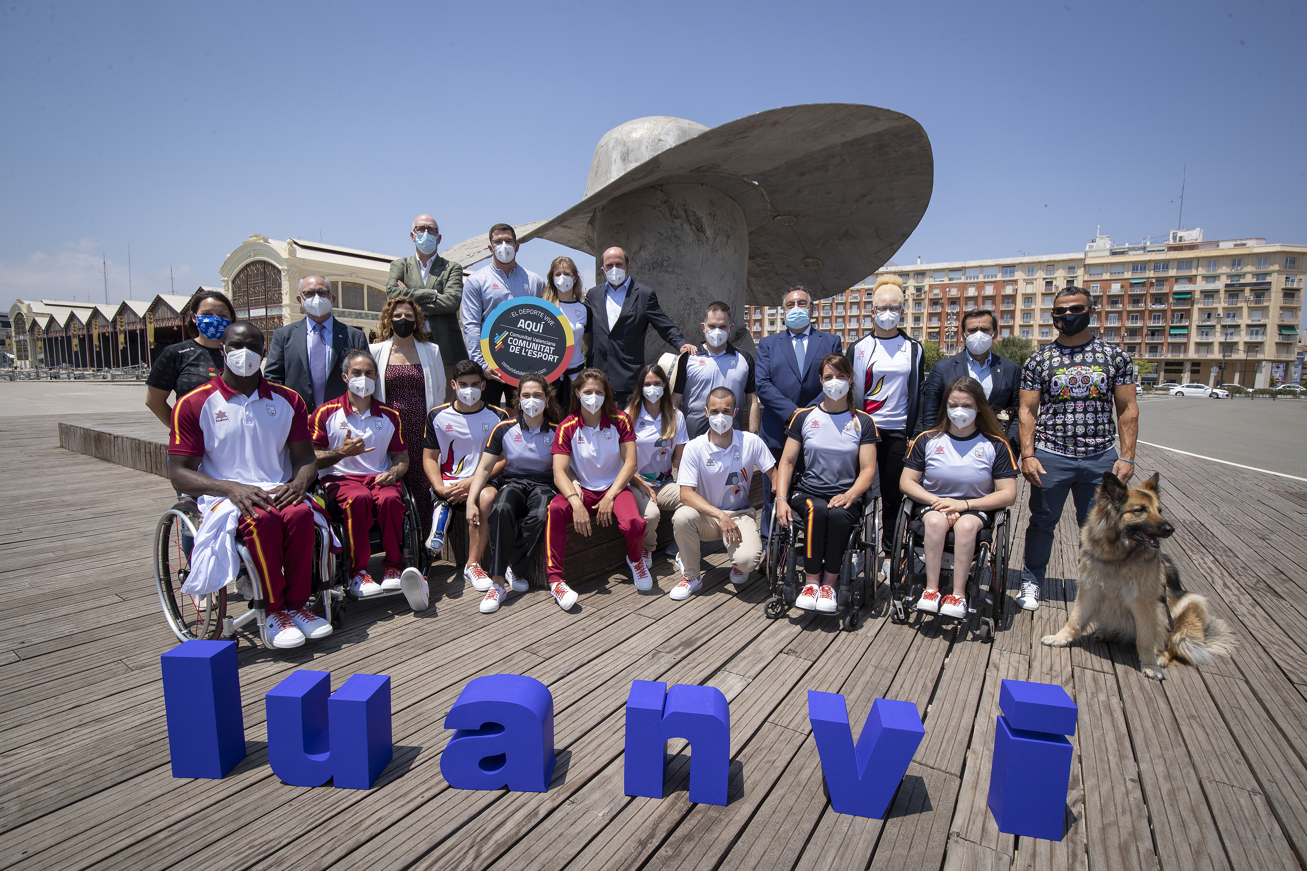 Los deportistas paralímpicos con la nueva equipación