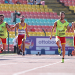 Gerard Descarrega y Martín Parejo, en la prueba de los 100 metros T11 del Europeo de Berlín.