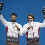 Imagen de Jon Santacana y Miguel Galindo reciben su medalla de plata en supercombinada en Pyeongchang 2018