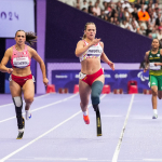 Fiona Pinar en la ronda 1 mujeres 200M - T64