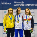 Ariadna Edo, en el podio del Europeo de Dublín tras conseguir la medalla de bronce