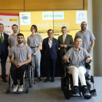 Foto de familia tras la presentación
