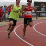 Martín Parejo y su guía, Tim Stewart, en el relevo de 4x100 metros (clases T11-T13) del Mundial de Lyon 2013.