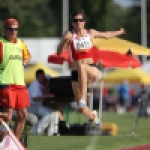 Sara Martínez Puntero gana la medalla de bronce en el salto de longitud (clase T12) en el Mundial de Lyon 2013.