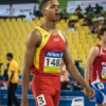 Deliber Rodríguez, al conseguir la medalla de bronce en la prueba de los 400 metros T20 en el Mundial de Atletismo de Doha 2015.