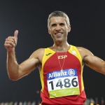 Alberto Suárez, tras conseguir la plata en los 5000 metros T13 del Mundial de Atletismo Doha 2015.