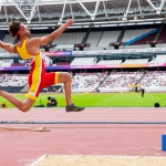 Xavi Porras, en uno de sus intentos de la prueba de salto de longitud en el Campeonato del Mundo de Atletismo Paralímpico de Londres.