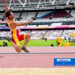 Xavi Porras, en una de sus tentativas en la prueba de salto de longitud en el Campeonato del Mundo de Atletismo Paralímpico de Londres.