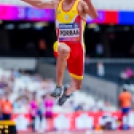 Xavi Porras, en uno de sus intentos en la prueba de salto de longitud en el Campeonato del Mundo de Atletismo Paralímpico de Londres.