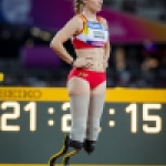 Sara Andrés, antes de comenzar la prueba de los 400 metros T44 durante el Campeonato del Mundo de Atletismo Paralímpico de Londres.