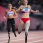 Sara Andrés, al finalizar la prueba de 400 metros T44 durante el Campeonato del Mundo de Atletismo Paralímpico de Londres.