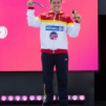 Sara Andrés, con su medalla de bronce en 400 metros T44 durante el Campeonato del Mundo de Atletismo Paralímpico de Londres.