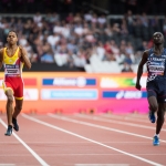 Deliber Rodríguez, en plena carrera de la final de los 400 metros T20 durante el Mundial de Atletismo Paralímpico de Londres.