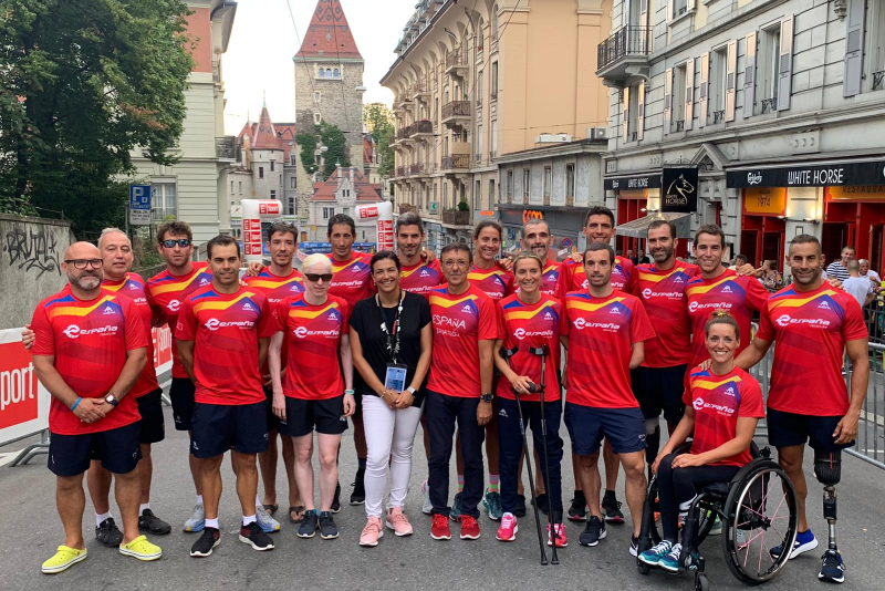 La selección española de triatlón paralímpico con María José Rienda