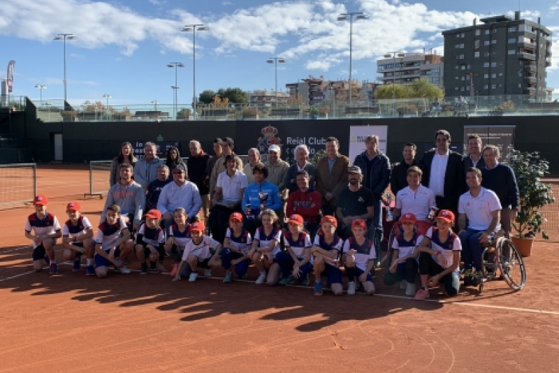 Foto de grupo tras la entrega de trofeos