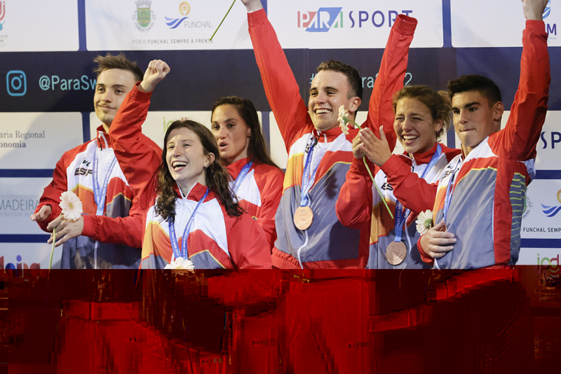 Nadadores españoles durante el mundial de Madeira