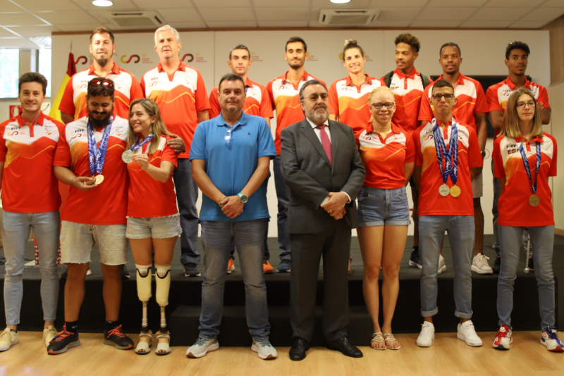 Foto de familia de los asistentes. Foto: CSD