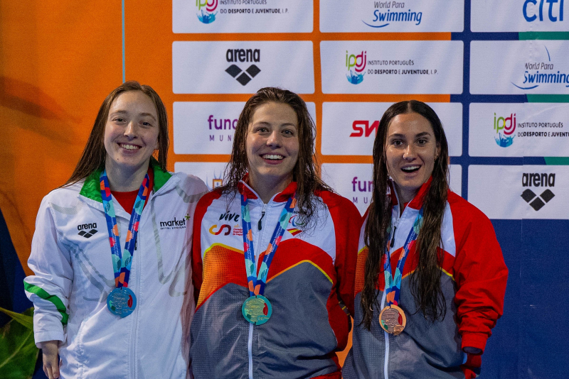 Nuria Marqués y Sarai Gascón en el podio