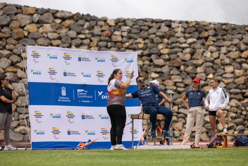 Actividad de lanzamientos en atletismo
