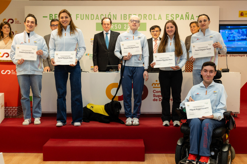 Cuatro nadadores y dos triatletas paralímpicos continuarán sus estudios universitarios gracias a las Becas Fundación Iberdrola España