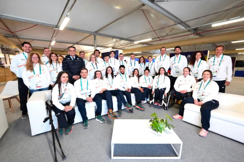 Foto de grupo durante la visita