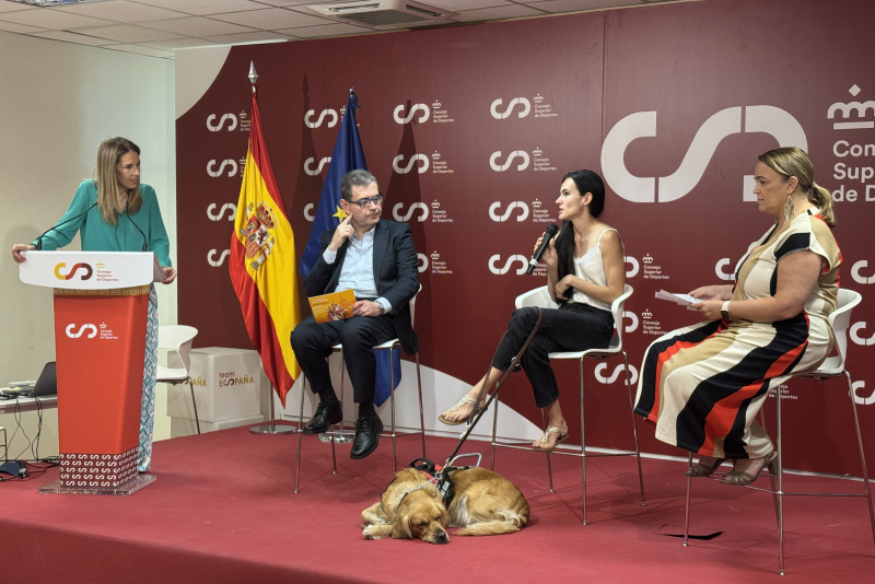 Imagen de la mesa redonda