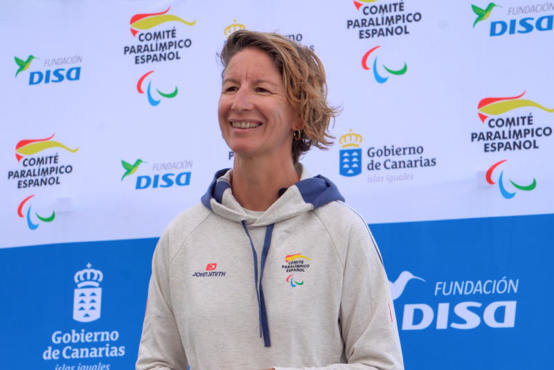 Mariona Masdemont presentando un evento de Relevo Paralímpico
