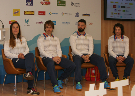 Imagen de Astrid Fina, Jon Santacana, Miguel Galindo y Víctor González participan en el acto de despedida al Equipo Paralímpico Español Pyeongchang 2018.