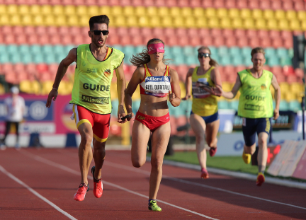 Lia Beel se proclamó campeona de Europa en los 200 metros T11 en Berlín.