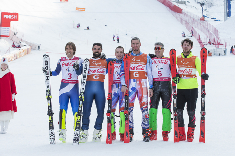 Imagen de Jon Santacana y Miguel Galindo ganan la medalla de plata en la prueba supercombinada de los Juegos Paralímpicos de Pyeongchang 2018.