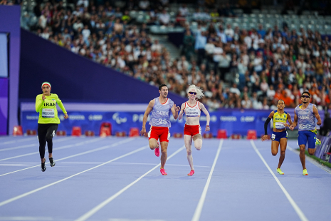 Melani Berges llega a las semifinales de 200m