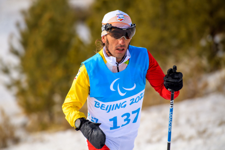 Retrato de Pol Makuri durante su entreno de esquí de fondo en JJPP Pekín 2022 © Oliver Kremer 2022 - http://sports.pixolli.com