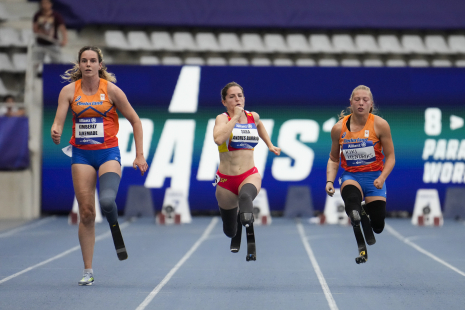 Sara Andrés, medalla de plata 100 m. T64