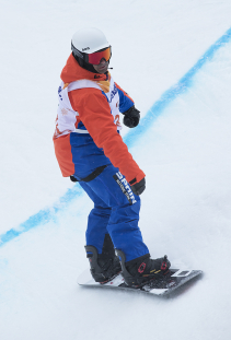 Imagen de Víctor González durante la carrera de banked slalom de los Juegos Paralímpicos de Pyeongchang 2018.