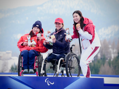 Audrey Pascual ceremonia de medalla Supergigante Milano Cortina 2026