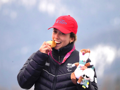 Audrey Pascual con la medalla de oro de la combinada, Milán Cortina 2026