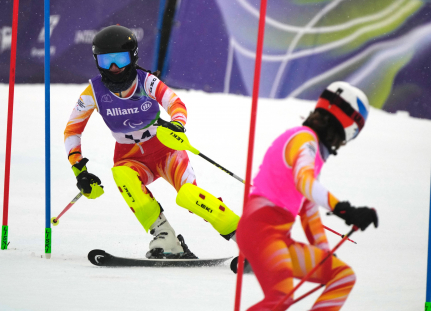 Alejandra Requesens y Victoria Ibáñez en la 1ª manga del slalom, Milán Cortina 