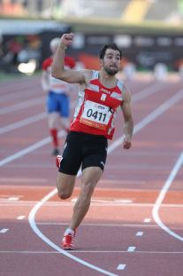 Maximiliano Rodríguez gana la medalla de bronce en los 100 metros (clase T12) del Mundial de Lyon 2013.
